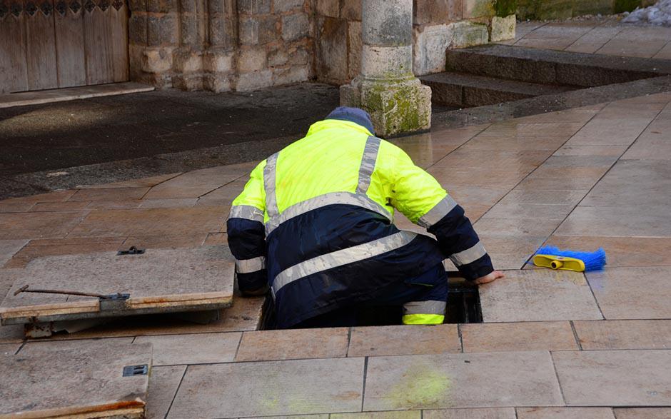 comment déboucher une canalisation Le Chesnay